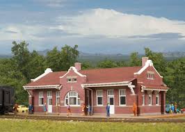 WALTHERS N Santa Fe-Style Brick Depot