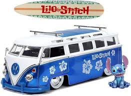 JADA 1/24 Lilo & Stitch 1962 VW T1 Bus w/Stitch  Figure