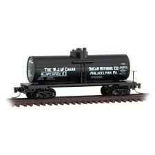 MICRO TRAINS Z 39' Single Dome Tank Car, McCahan Sugar Refining Co. #25