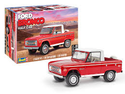 REVELL 1/25 Ford Bronco Half Cab Truck