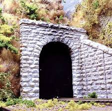 CHOOCH HO Wood Tunnel Portal Single