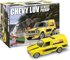 REVELL 1/24 Chevy LUV Street Pickup Truck