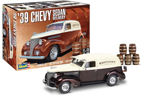 REVELL 1/24 1939 Chevy Sedan Delivery w/Barrels